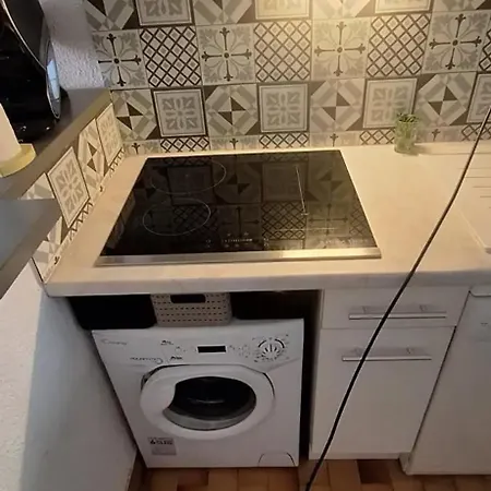 Charmant Studio A Agde, 32 M² Avec Equipements Modernes