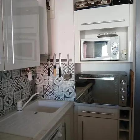 Charmant Studio A Agde, 32 M² Avec Equipements Modernes